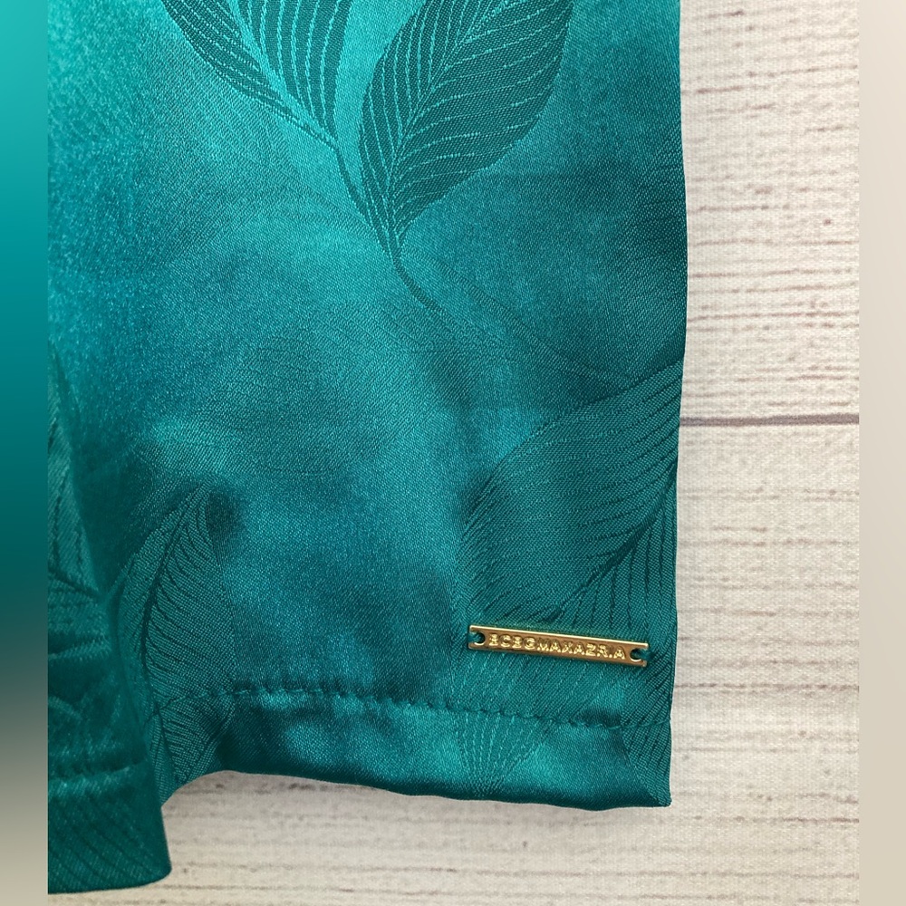 BCBGMAXAZRIA | NWT Women’s 2 Piece Leaf Jacquard Top & Short Set - Picture 8 of 9